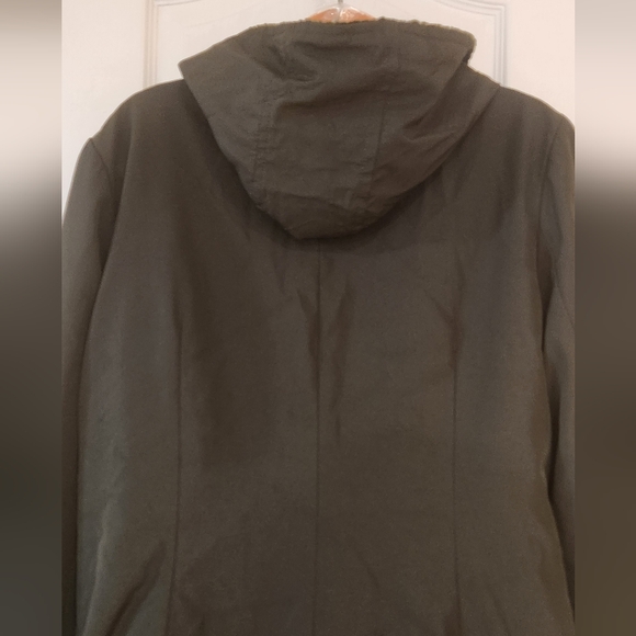 WINTER COAT - Picture 3 of 12